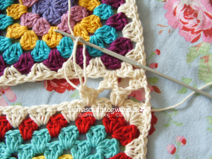 How to Join Crochet Granny Squares - 3 Best Ways! 