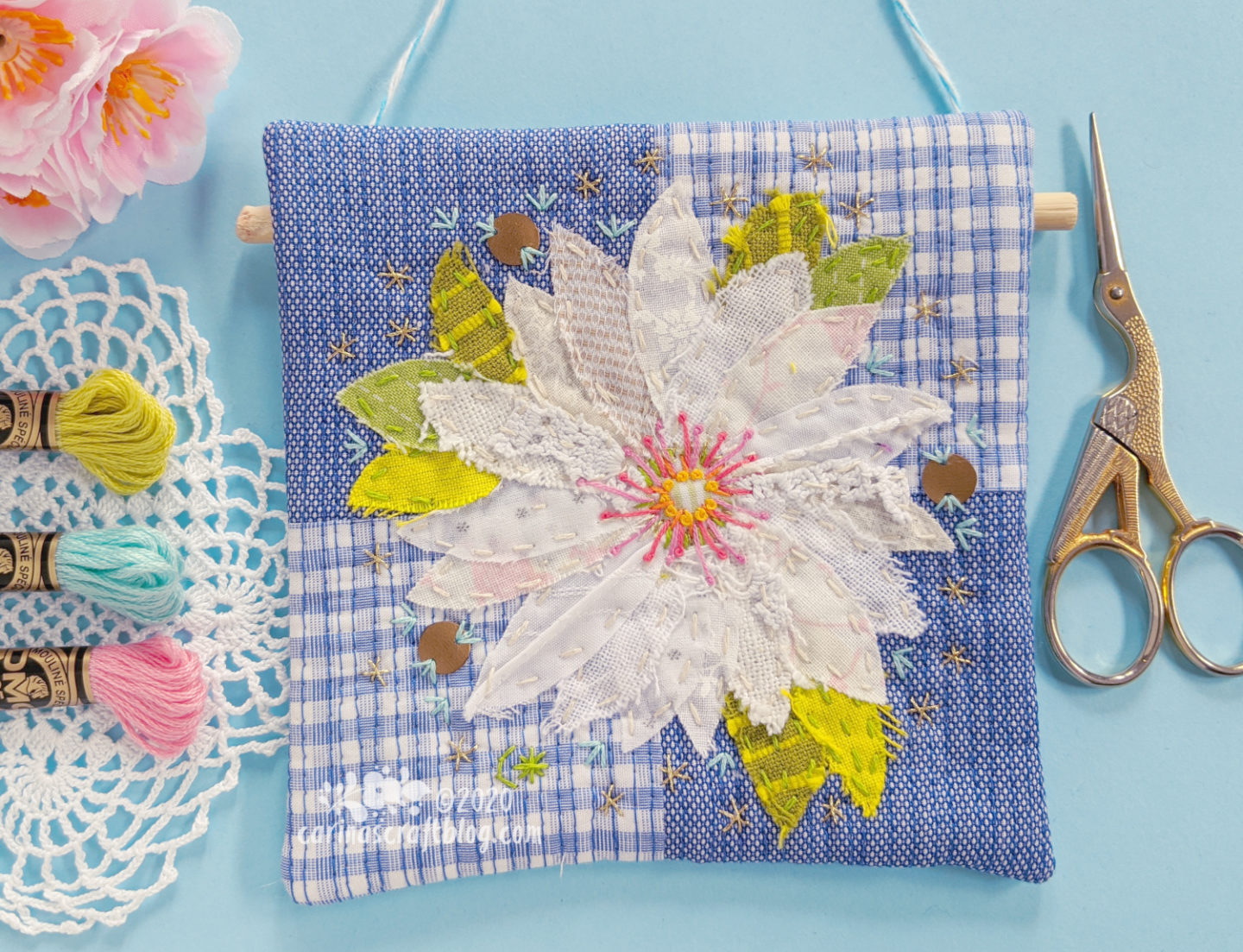 White Flower Appliqué – Carina's Craftblog